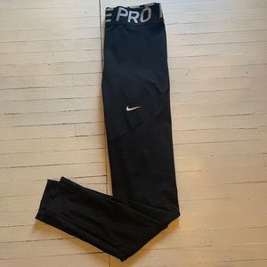 Black Nike Pro leggings